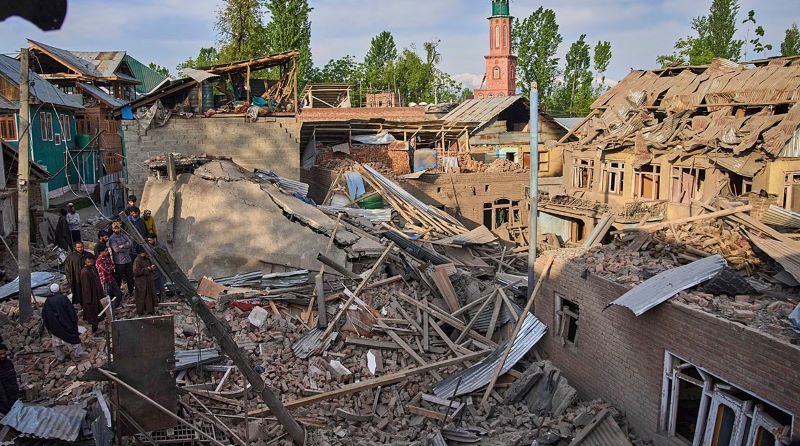 কাশ্মিরে ‘ইসরায়েলি কায়দায়’ ধ্বংসযজ্ঞ চালাচ্ছে ভারতীয় সেনারা